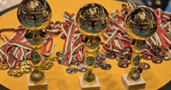 Снимки Община ВарнаРекорден брой деца се включиха в станалите вече