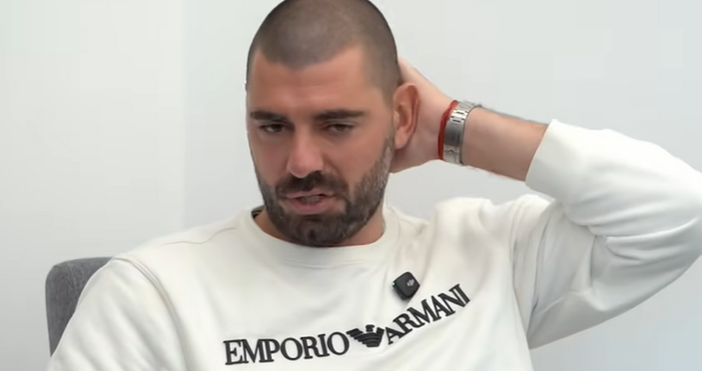 Стопкадър ЮтубТреньорът на вратарите на Спартак Варна призна че Бернардо