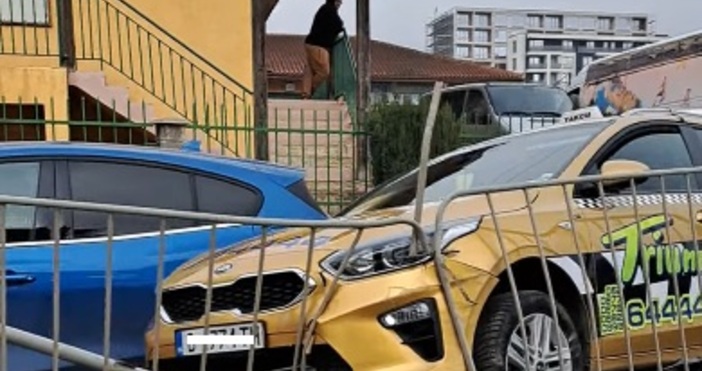 Верижна катастрофа между четири автомобила стана тази сутрин на бул